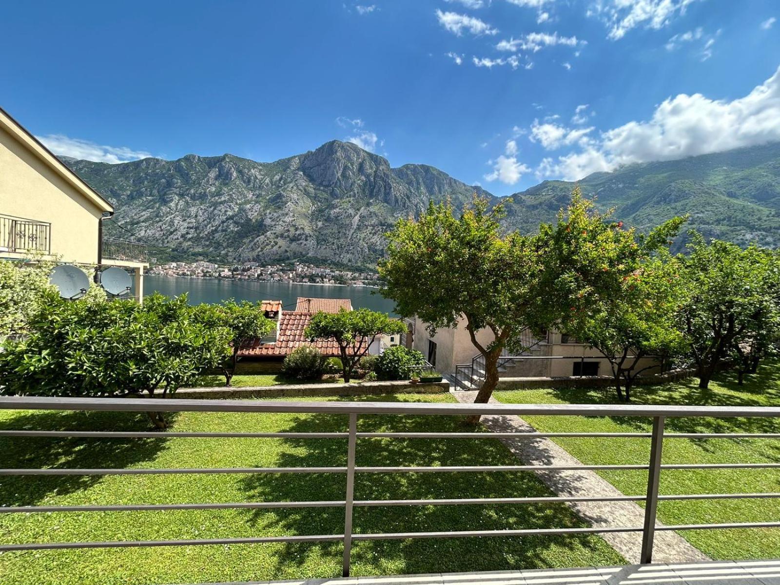 Apartments Andrija Kotor Ngoại thất bức ảnh